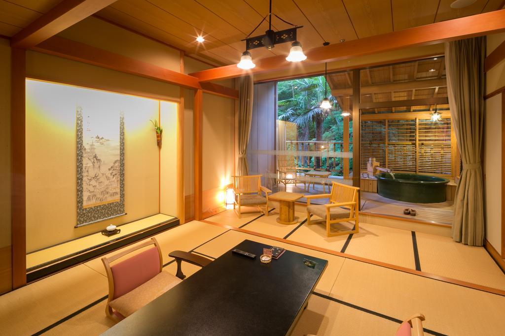 Iwakuni Kokusai Kanko Hotel Esterno foto