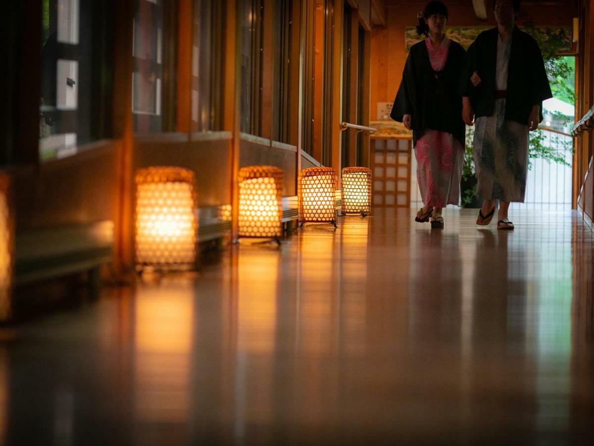 Iwakuni Kokusai Kanko Hotel Esterno foto