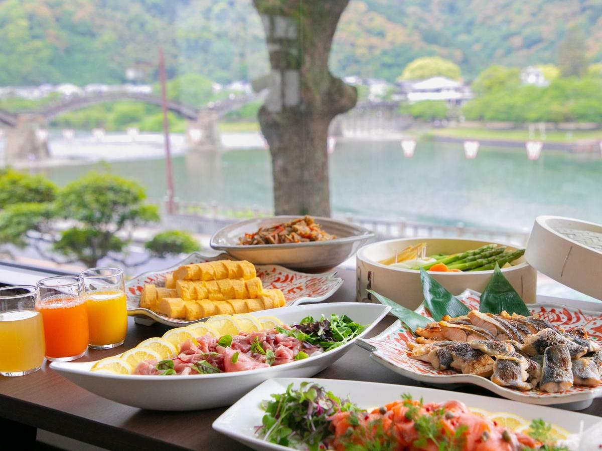 Iwakuni Kokusai Kanko Hotel Esterno foto