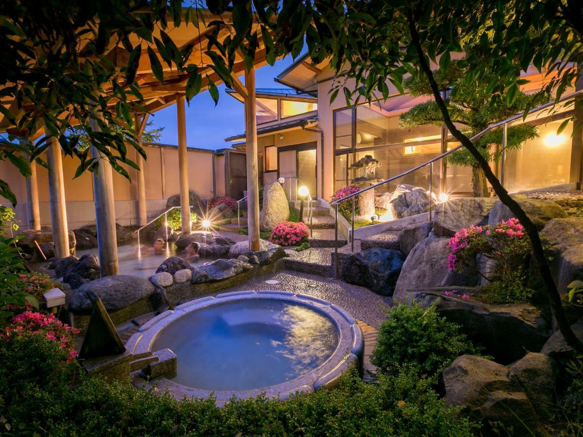 Iwakuni Kokusai Kanko Hotel Esterno foto