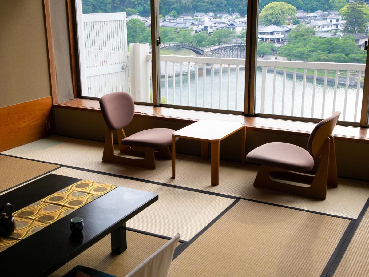 Iwakuni Kokusai Kanko Hotel Esterno foto