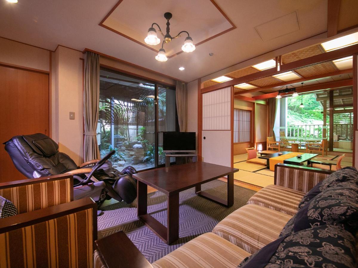 Iwakuni Kokusai Kanko Hotel Esterno foto