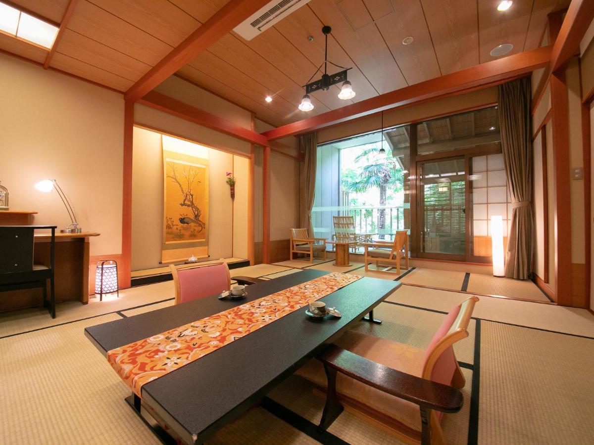 Iwakuni Kokusai Kanko Hotel Esterno foto